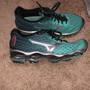 Mizuno Wave Prophecy 4 running shoes
